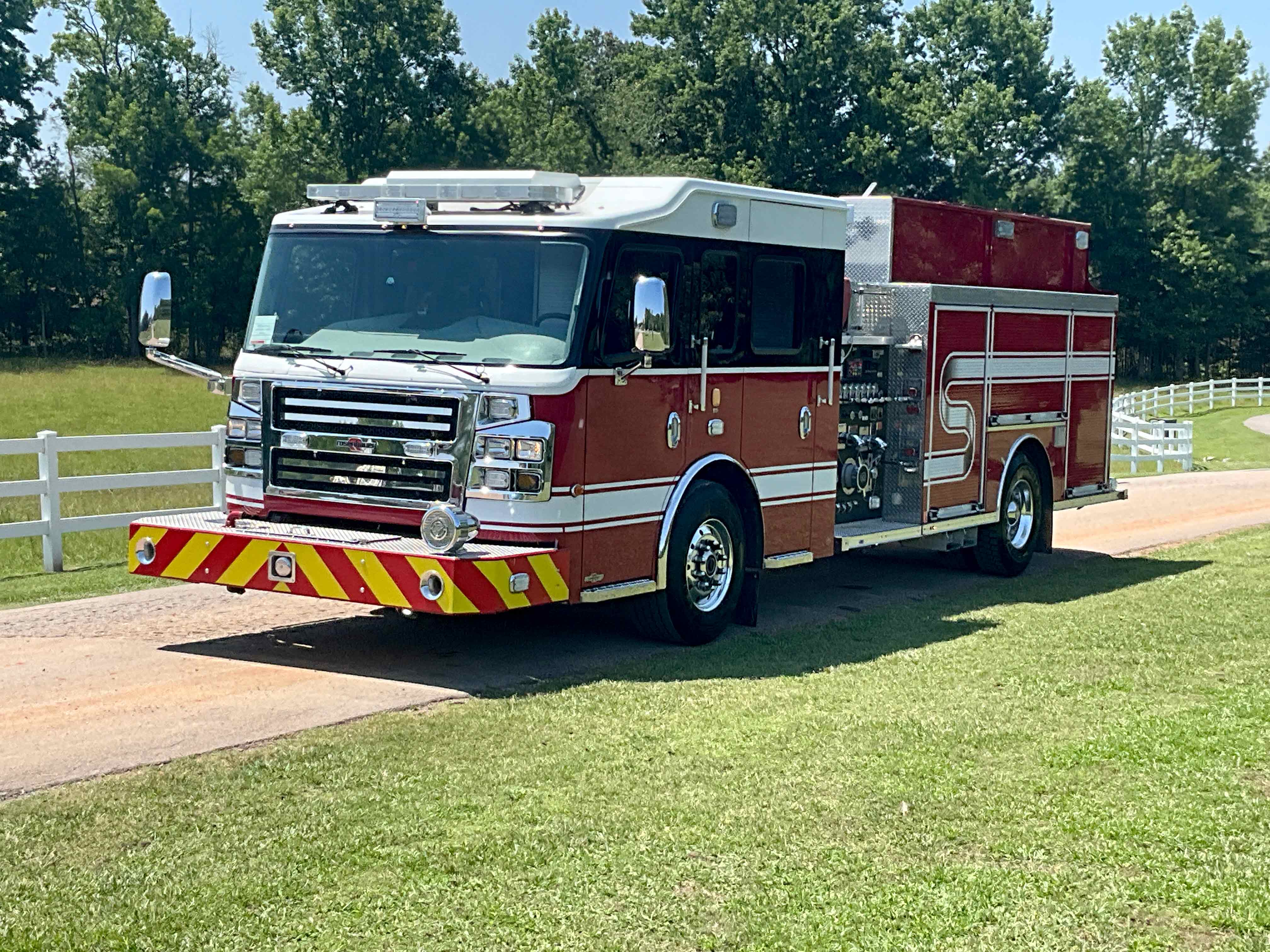 Rosenbauer Custom Pumper.jpg